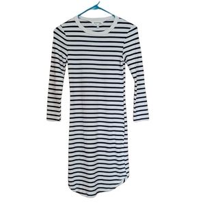 Monteau T-Shirt Dress Sz XS Juniors